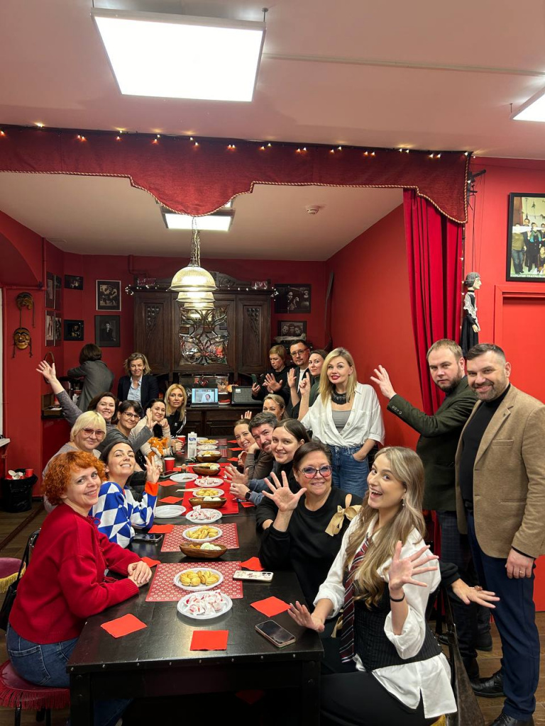 лаборатория БДТ_в театре Кукфо.jpg